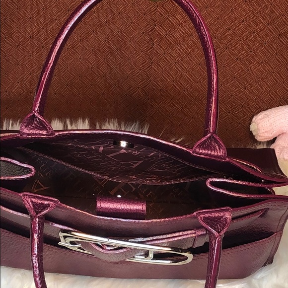 Authentic ✅ - Picture 5 of 8